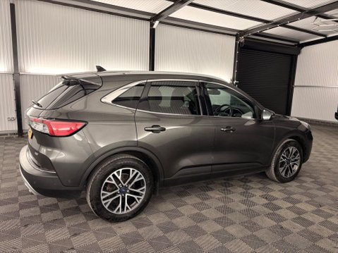 Ford Kuga 2.5 EcoBoost Duratec 14.4kWh Titanium First Edition CVT Euro 6 (s/s) 5dr 52