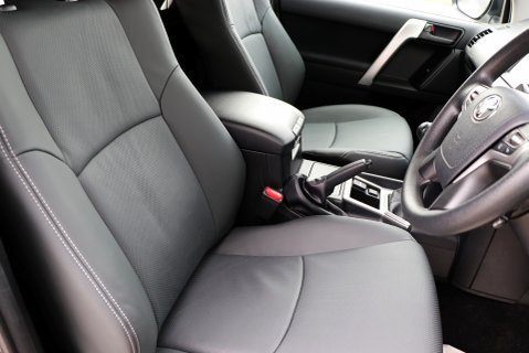 Land Cruiser Commercial 7