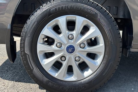 Ford Transit Custom 320 L2 Limited 130 ps Selectshift Double Cab in Van 32