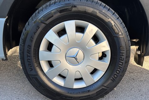 Mercedes-Benz Sprinter 319 Cdi Premium - with In-Built Bed + Diesel Heater 35