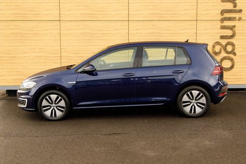 Volkswagen Golf E-GOLF 11