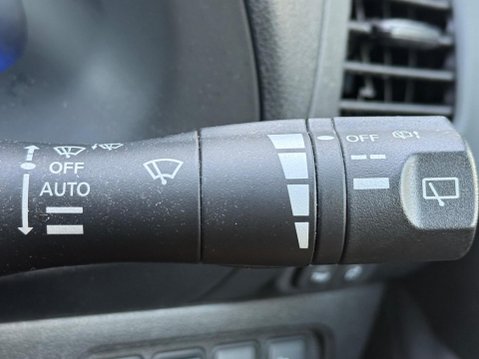 Nissan LEAF 24kWh Acenta Auto 5dr 23