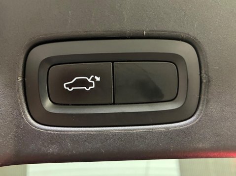 Volvo V90 2.0 D4 R-Design Auto Euro 6 (s/s) 5dr 30