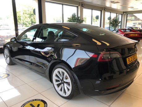 Tesla Model 3 LONG RANGE AWD 45,000m black vegan leather, 19 inch alloys 23