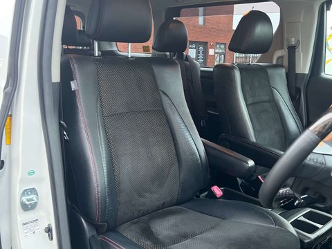 Toyota Vellfire GOLDEN EYES II V6 9