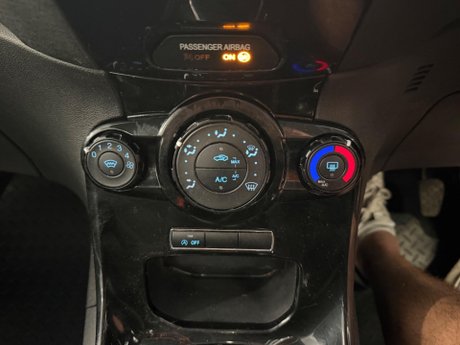 Ford Fiesta 1.0T EcoBoost Zetec Euro 6 (s/s) 5dr 30