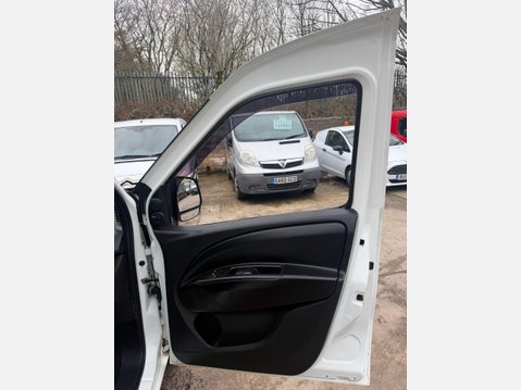 Vauxhall Combo 1.3 CDTi 2000 16v FWD L1 H1 3dr 25