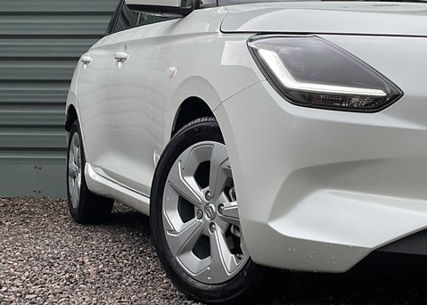 Suzuki Swift Motion 1.2 Mild Hybrid 2
