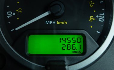 Land Rover Defender 110 ADVENTURE 23