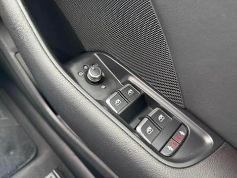 Audi A3 1.0 A3 Sportback 30 TFSI Black Edition Semi-Auto 5dr 15