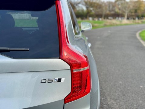 Volvo XC90 2.0 D5 PowerPulse R-Design Auto 4WD Euro 6 (s/s) 5dr 29