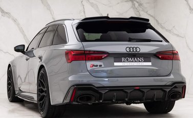 Audi RS6 Avant Carbon Black 4