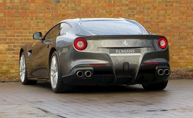 Ferrari F12 Berlinetta 6