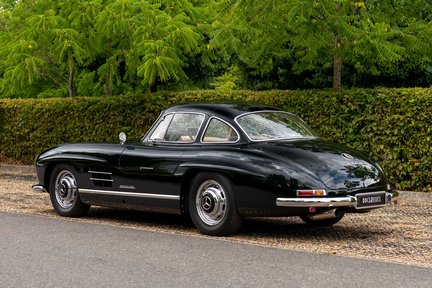 Mercedes-Benz 300 SL Gullwing 5