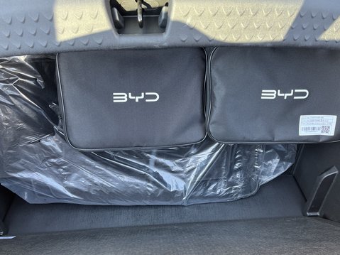BYD Dolphin 150kW Design 60.4kWh 5dr Auto 29