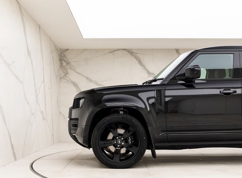 Land Rover Defender 110 V8 21