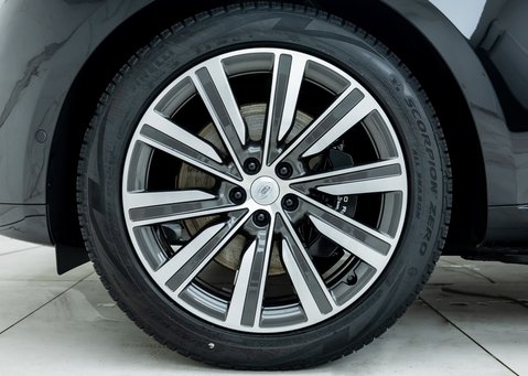 Land Rover Range Rover P460e Autobiography LWB 