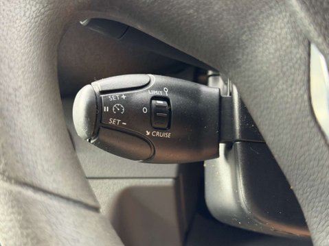 Peugeot Expert 2.0 Expert Professional Standard Blue HDi 16