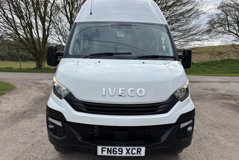 Iveco Daily 70C18V Welfare Unit - Tail Lift / Toilet / 7 Seats / Air Con 12
