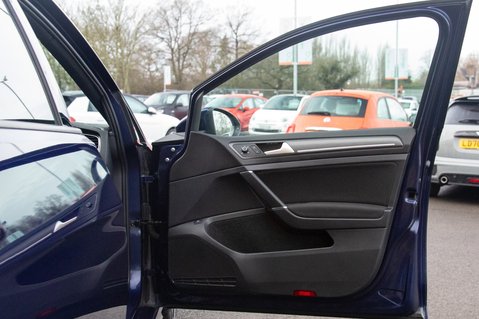 Volkswagen Golf GTE ADVANCE DSG 14