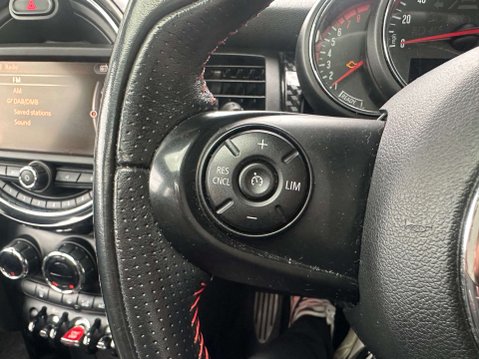 Mini Hatch 2.0 John Cooper Works 3dr 15