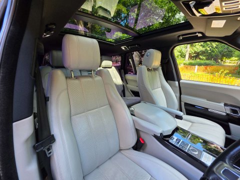 Land Rover Range Rover 3.0 Range Rover Vogue TDV6 Auto 4WD 5dr 16