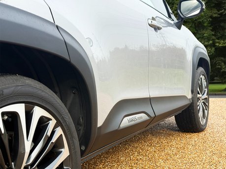 Toyota Yaris Cross EXCEL 27