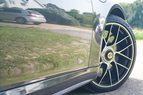 Porsche 911 TURBO S PDK 6