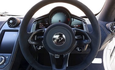 McLaren 675 LT Spider 17