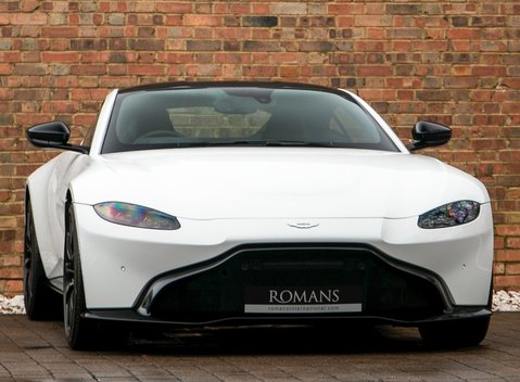 Aston Martin V8 Vantage 1