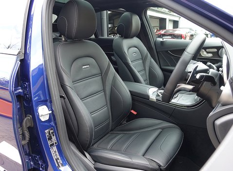 Mercedes-Benz C Class C63 Saloon 12