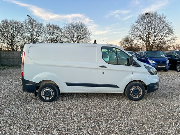 Ford Transit Custom SWB L1H1 Low Roof 300 EURO 6 NO VAT 5