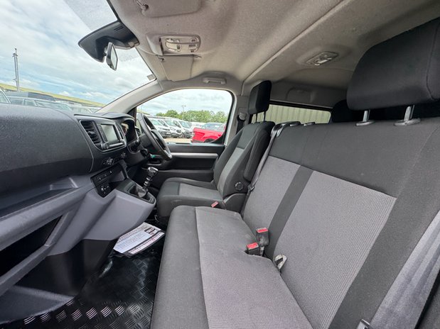 Vauxhall Vivaro Crew Cab LWB L2H1 Low Roof Sportive 2900 Air Con Sensors EURO 6 NO VAT 16