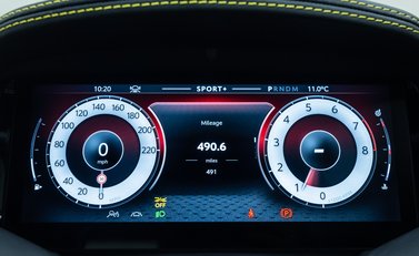 Aston Martin DB12 V8 19