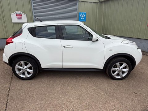 Nissan Juke 1.6 Acenta Euro 5 (s/s) 5dr 6