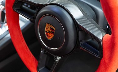 Porsche 911 GT2 RS (991) 6
