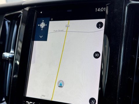 Volvo XC60 2.0 D5 PowerPulse R-Design Auto AWD Euro 6 (s/s) 5dr 11