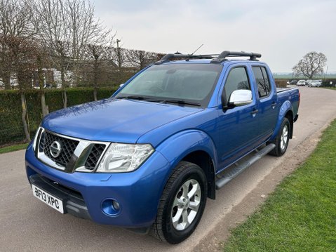 Nissan Navara 2.5 dCi Tekna Auto 4WD Euro 5 4dr 2