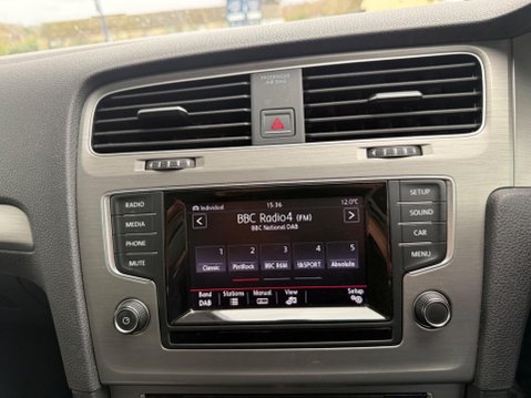 Volkswagen Golf 1.6 TDI BlueMotion Tech Match Euro 5 (s/s) 5dr 12