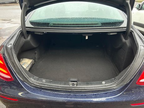 Mercedes-Benz E Class E 220 D SE 6