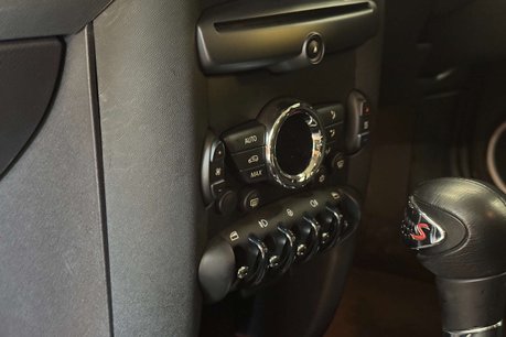 Mini Clubman 1.6 Cooper S Estate 5dr Petrol Steptronic Euro 5 (184 ps) 39