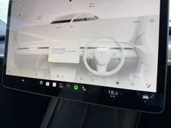 Tesla Model Y (Dual Motor) Long Range SUV 5dr Electric Auto 4WDE (384 bhp) 45