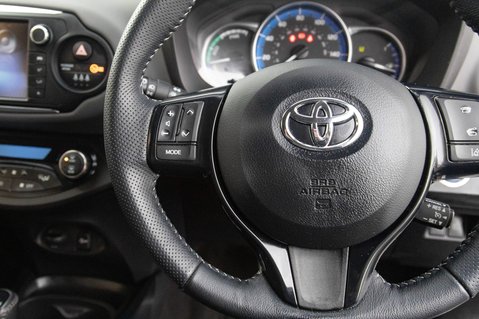 Toyota Yaris VVT-I DESIGN M-DRIVE S TSS 19