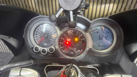 Triumph Sprint 2010 50K NEW MOT FULL LUGGAGE TOURER 1050CC COMMUTER 40
