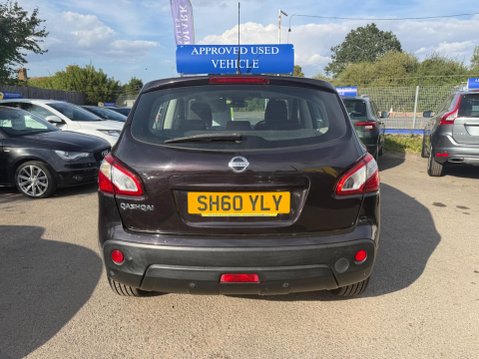 Nissan Qashqai 1.6 Acenta 2WD Euro 5 (s/s) 5dr 9