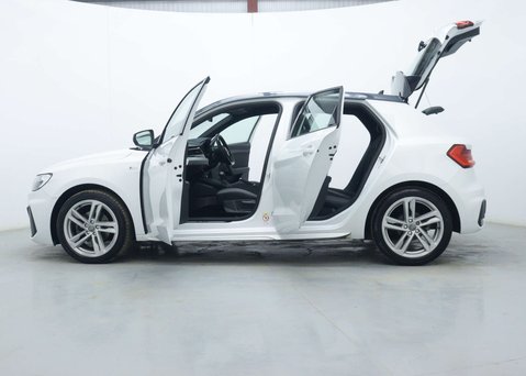 Audi A1 1.5 TFSI 35 S line Sportback 5dr Petrol S Tronic Euro 6 (s/s) (150 ps) 51