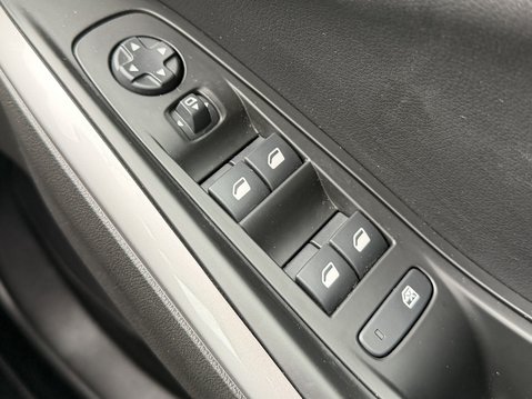 Vauxhall Grandland 1.2 Turbo Ultimate 5dr 32