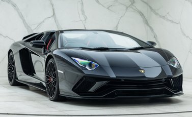Lamborghini Aventador S LP 740-4 Roadster 9