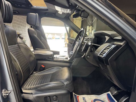 Land Rover Discovery 3.0 Discovery Luxury HSE TD6 Auto 4WD 5dr 38