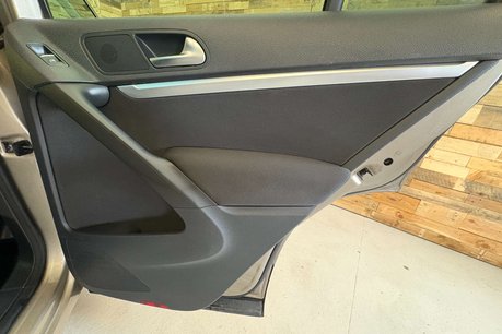 Volkswagen Tiguan 2.0 TDI BlueMotion Tech SE SUV 5dr Diesel Manual 2WD Euro 5 (s/s) (140 ps) 14